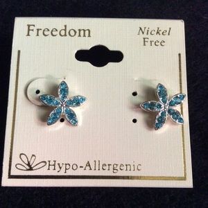 Light Blue Rhinestone Flower Stud Earrings
